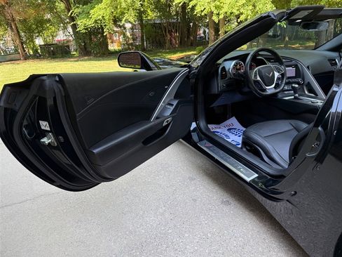 Used 2016 Chevrolet Corvette Stingray Coupe w/ Carbon Flash Badge Package RWD image 46