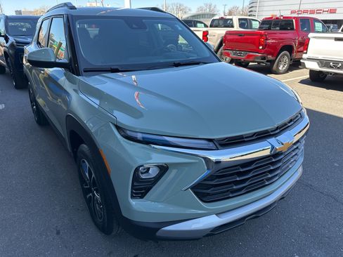 New 2026 Chevrolet TrailBlazer LT w/ Convenience Package AWD/4WD image 3