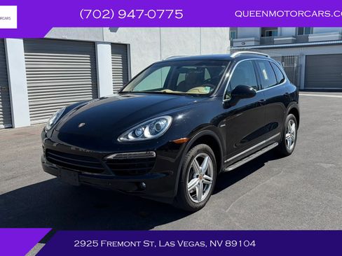 Used 2013 Porsche Cayenne Diesel w/ Convenience Pkg AWD/4WD image 1
