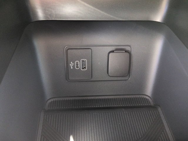 New 2026 Ford Explorer Active RWD image 24
