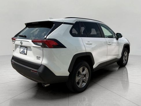 Used 2025 Toyota RAV4 XLE AWD/4WD image 12