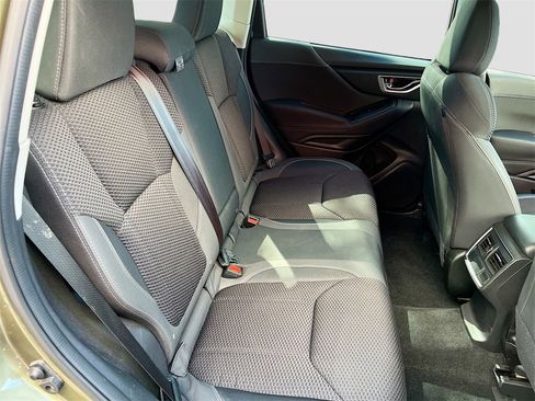 Used 2023 Subaru Forester Premium image 28