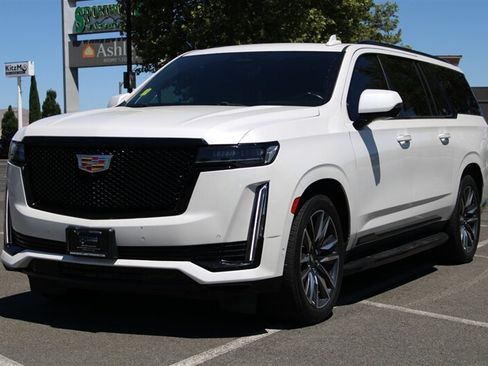 Used 2022 Cadillac Escalade ESV Sport Platinum AWD/4WD image 4