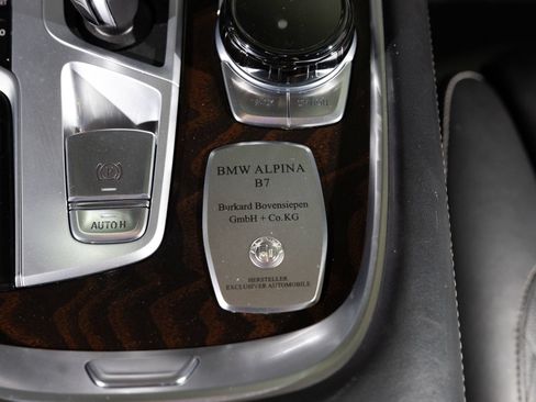 Used 2022 BMW ALPINA B7 xDrive w/ Interior Design Package AWD/4WD image 37