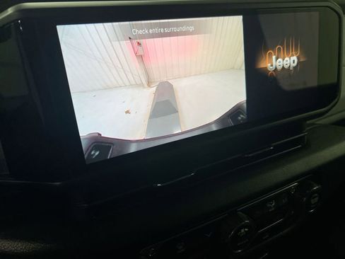 New 2026 Jeep Gladiator Sport AWD/4WD image 14