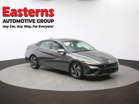 Used 2024 Hyundai Elantra Limited FWD image 51