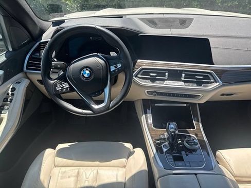 Used 2021 BMW X5 xDrive40i w/ Executive Package AWD/4WD image 16