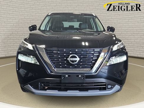 Certified 2023 Nissan Rogue SV w/ SV Premium B Package AWD/4WD image 2