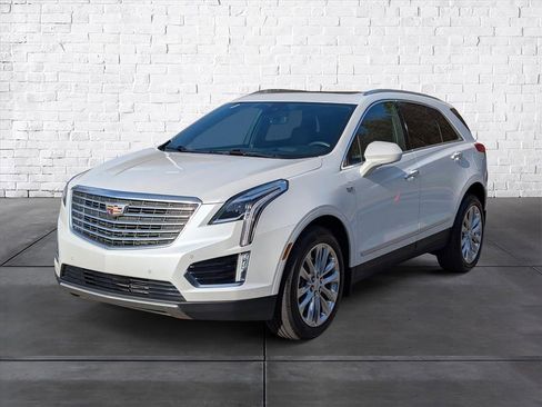 Used 2017 Cadillac XT5 Platinum image 4
