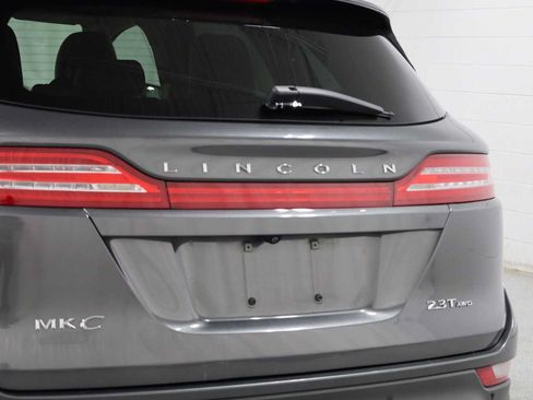 Used 2017 Lincoln MKC Select w/ Select Plus Package AWD/4WD image 8