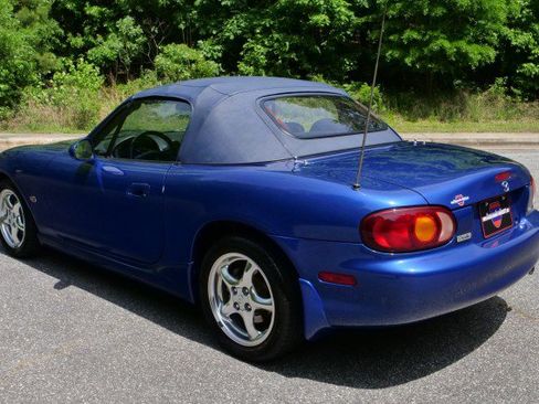 Used 1999 MAZDA MX-5 Miata 10th Anniversary Edition RWD image 7