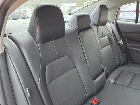 New 2026 Nissan Sentra SR w/ SR Premium Package FWD image 11