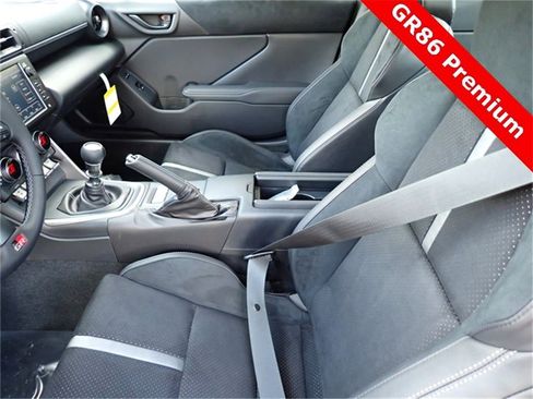 New 2025 Toyota GR86 Premium image 17