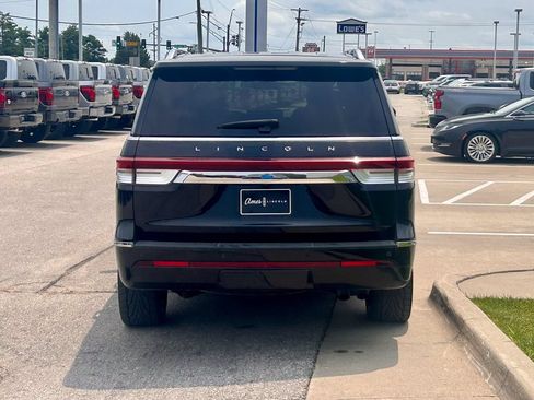 Used 2022 Lincoln Navigator L Reserve AWD/4WD image 5