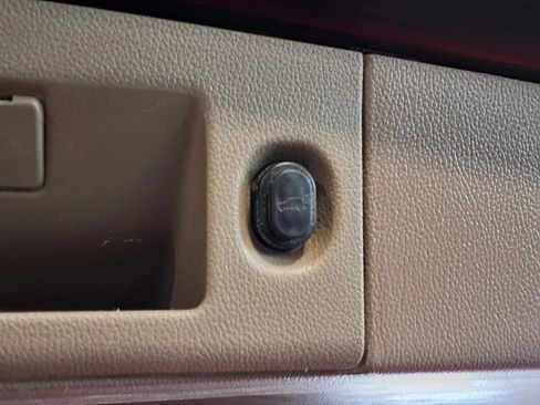 Used 2017 Chevrolet Suburban Premier w/ Max Trailering Package image 7