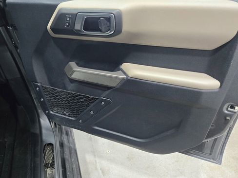 Used 2023 Ford Bronco Wildtrak image 10