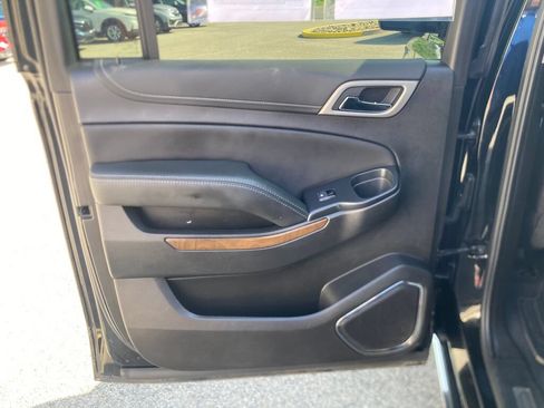 Used 2019 GMC Yukon XL Denali w/ Denali Ultimate Package AWD/4WD image 16