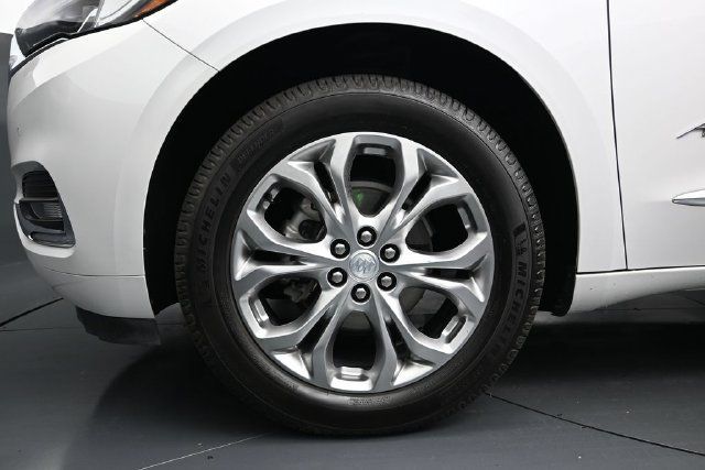 Used 2020 Buick Enclave Avenir w/ Avenir Technology Package AWD/4WD image 17