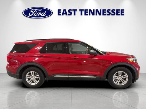 Used 2020 Ford Explorer XLT RWD image 2