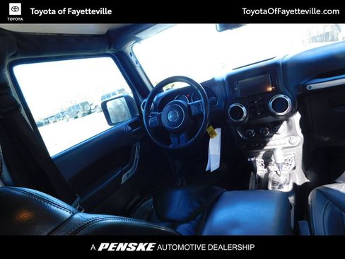 Used 2013 Jeep Wrangler Unlimited Sahara image 6