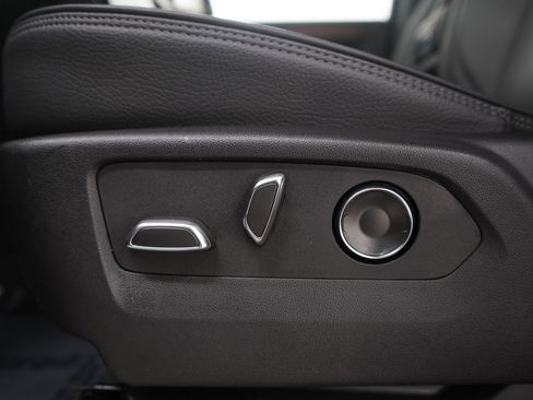 Used 2025 GMC Yukon Denali image 26