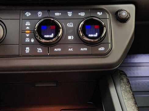 New 2026 Land Rover Defender 110 OCTA AWD/4WD image 29