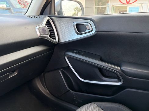 Used 2024 Kia Soul LX w/ Option Group 015 FWD image 9