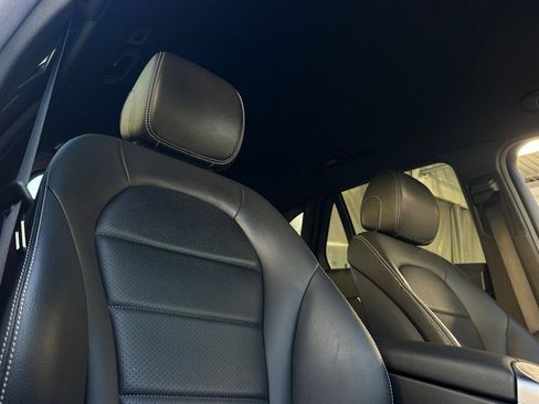 Certified 2022 Mercedes-Benz GLC 300 image 11