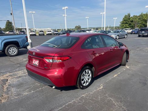 Used 2025 Toyota Corolla LE FWD image 9