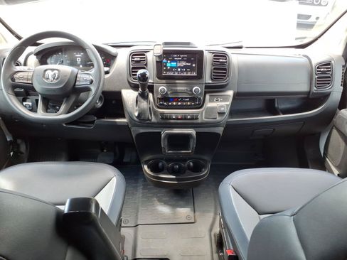 Used 2025 RAM ProMaster 2500 w/ Convenience Group FWD image 12