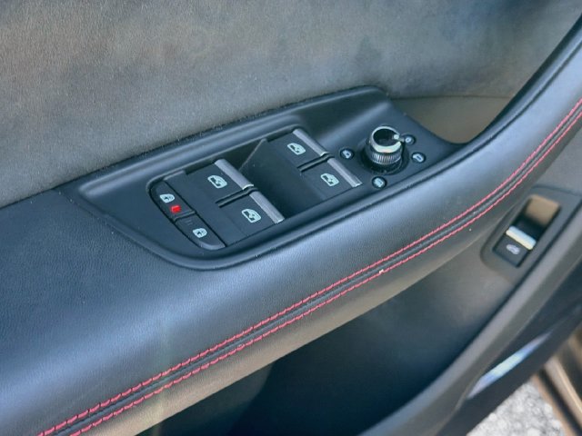 Used 2025 Audi SQ7 Prestige AWD/4WD image 24
