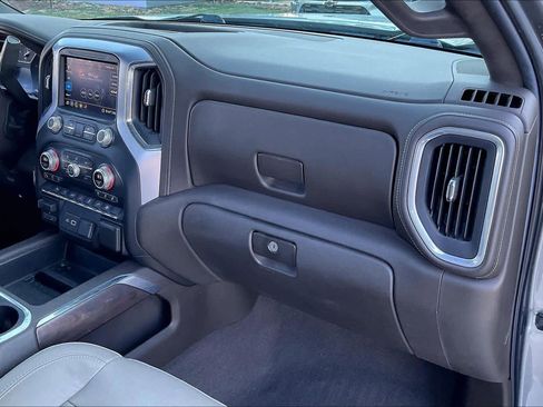 Used 2020 GMC Sierra 1500 SLT image 18