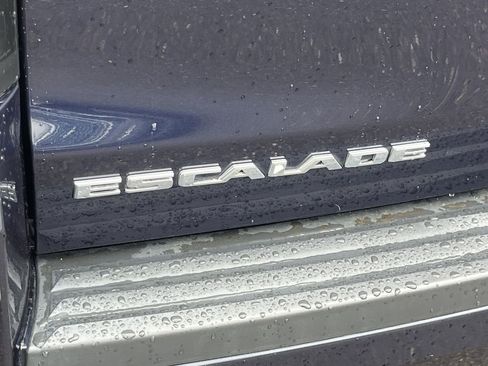 Used 2019 Cadillac Escalade ESV Premium Luxury image 25
