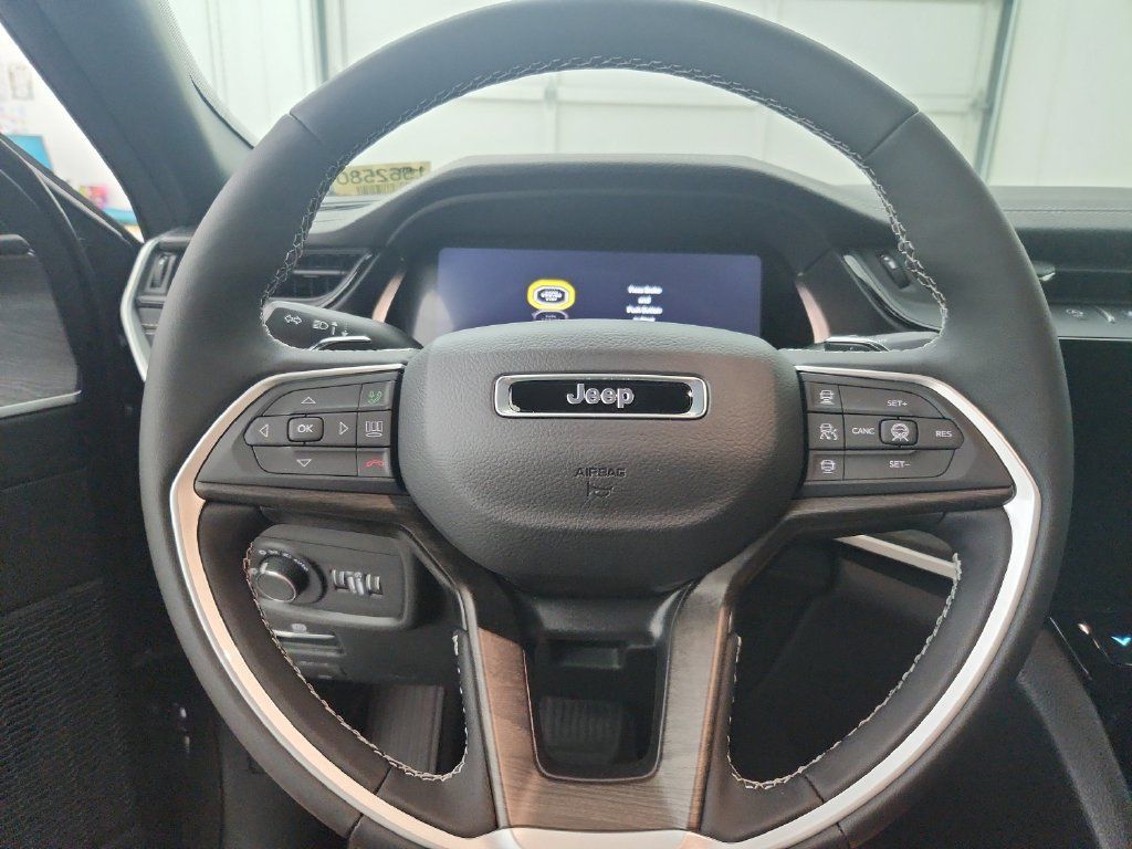 New 2026 Jeep Grand Cherokee L 4WD image 21