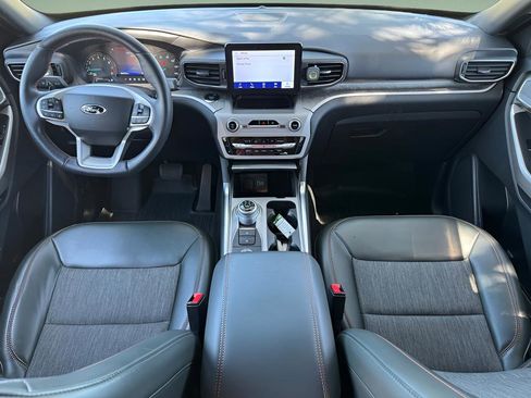 Used 2022 Ford Explorer Timberline w/ Timberline Technology Package AWD/4WD image 21