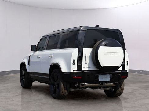New 2026 Land Rover Defender 110 X-Dynamic SE AWD/4WD image 5