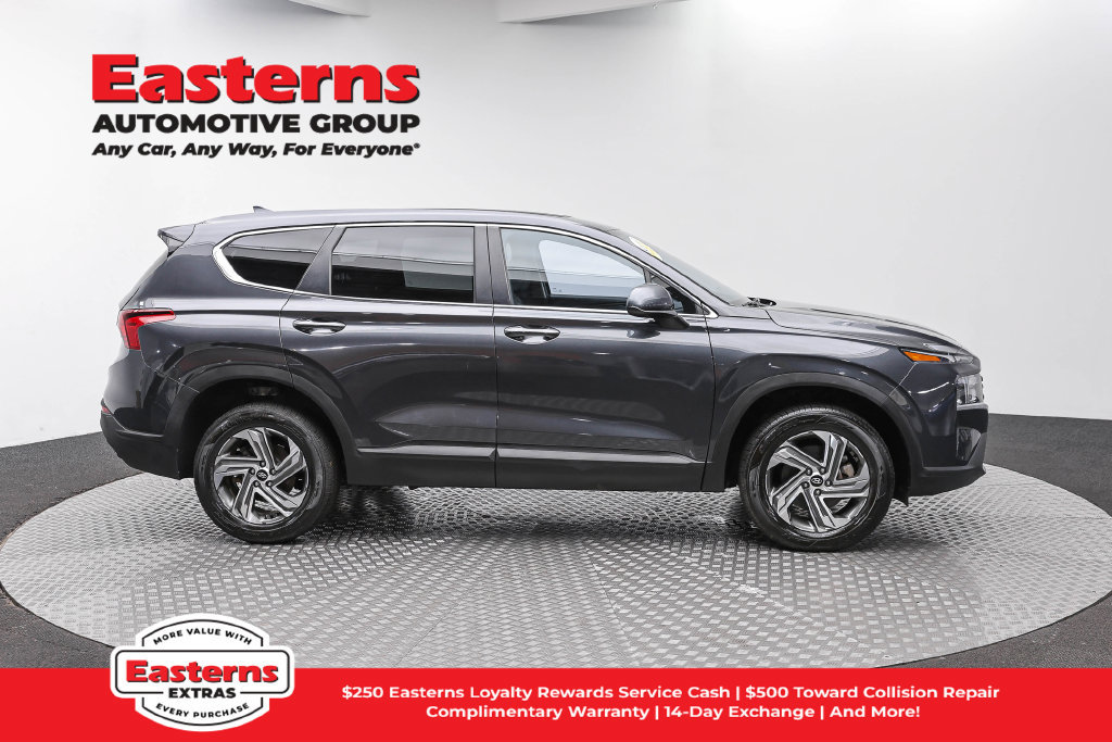 Used 2023 Hyundai Santa Fe SE AWD/4WD image 5