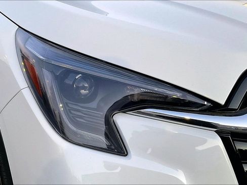 Certified 2024 Subaru Ascent Limited image 33