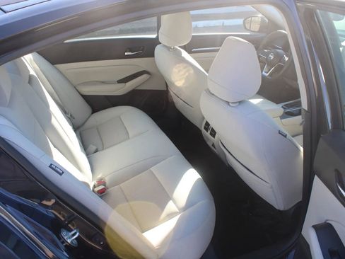 Used 2019 Nissan Altima 2.5 SV image 9