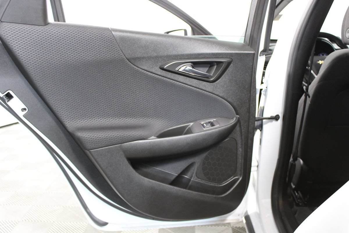 Used 2023 Chevrolet Malibu LT FWD image 25
