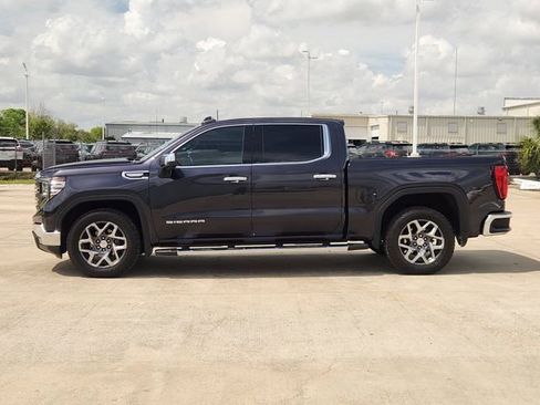 Used 2023 GMC Sierra 1500 SLT image 4