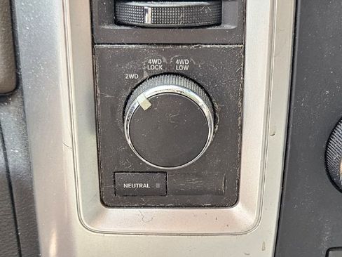 Used 2012 RAM 1500 Classic SLT w/ Protection Group AWD/4WD image 16