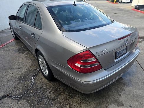 Used 2005 Mercedes-Benz E 320 Sedan image 2