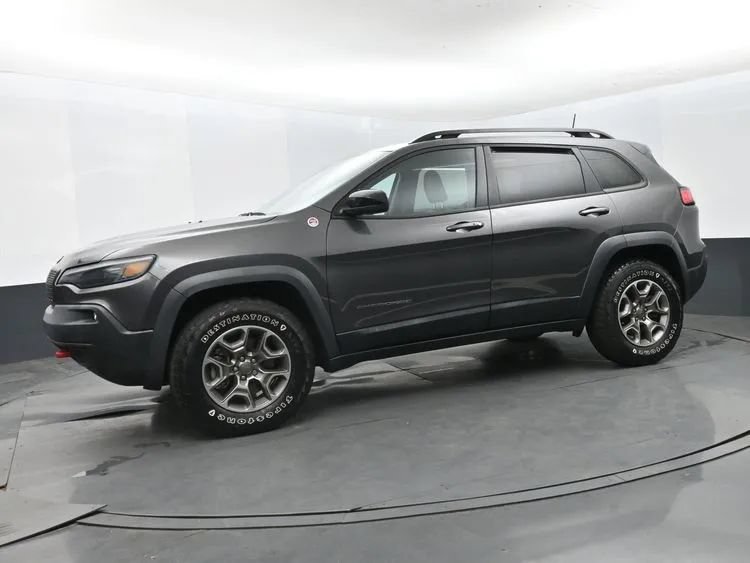 Used 2022 Jeep Cherokee Trailhawk w/ Premium Leather Package AWD/4WD image 5