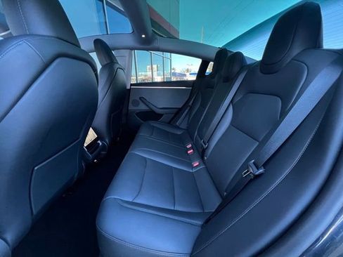 Used 2025 Tesla Model 3 Long Range image 9