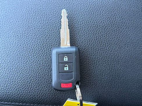 Used 2025 Mitsubishi Outlander Sport ES image 30