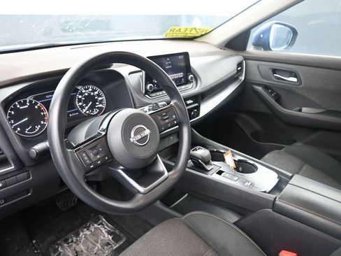 Used 2023 Nissan Rogue SV image 22