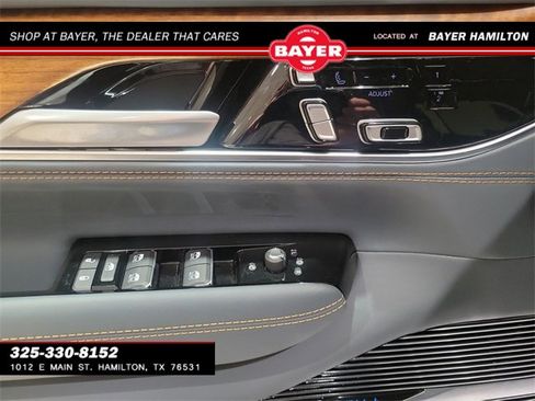 Used 2022 Jeep Grand Wagoneer Series II w/ Flexible Seating Group image 19