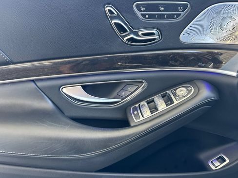 Used 2019 Mercedes-Benz S 560 Sedan image 12