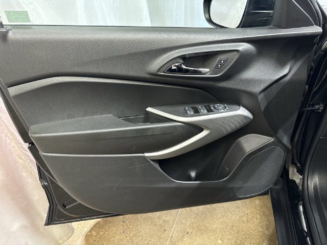 Used 2024 Chevrolet Trax RS w/ Driver Confidence Package FWD image 20